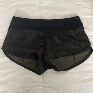 camo lulu shorts